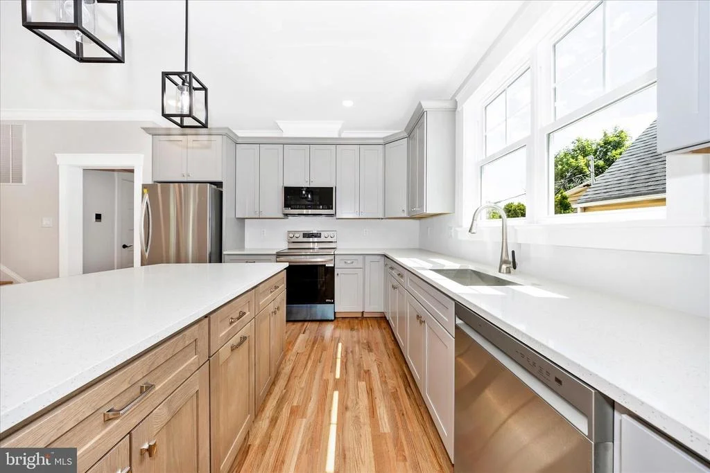 Photo of 109 W 13TH STREET