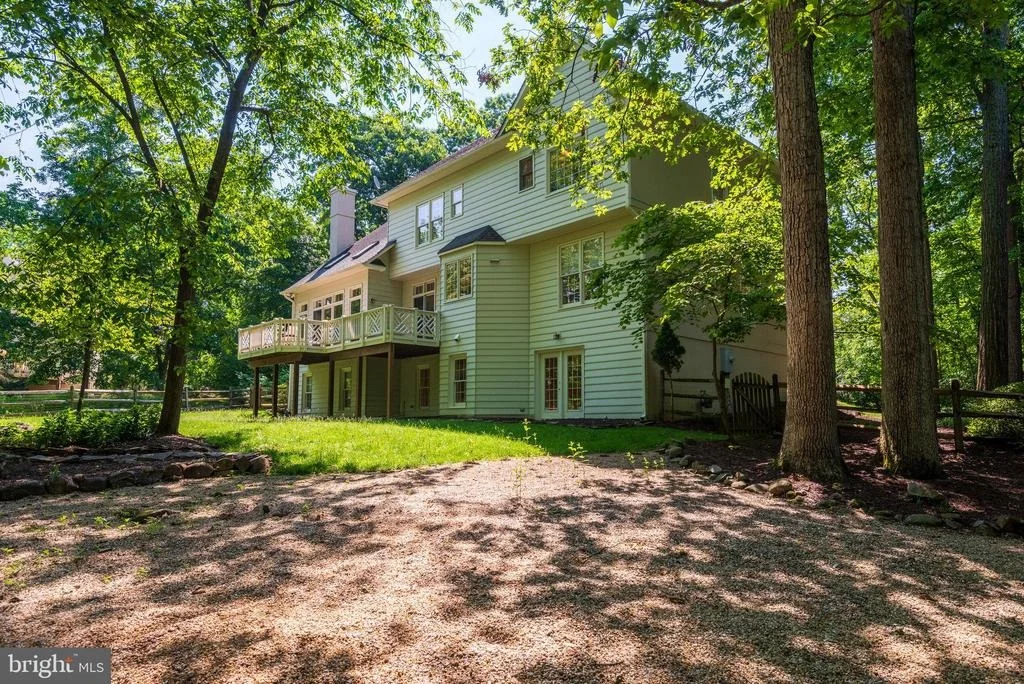 Photo of 12104 WALNUT BRANCH ROAD