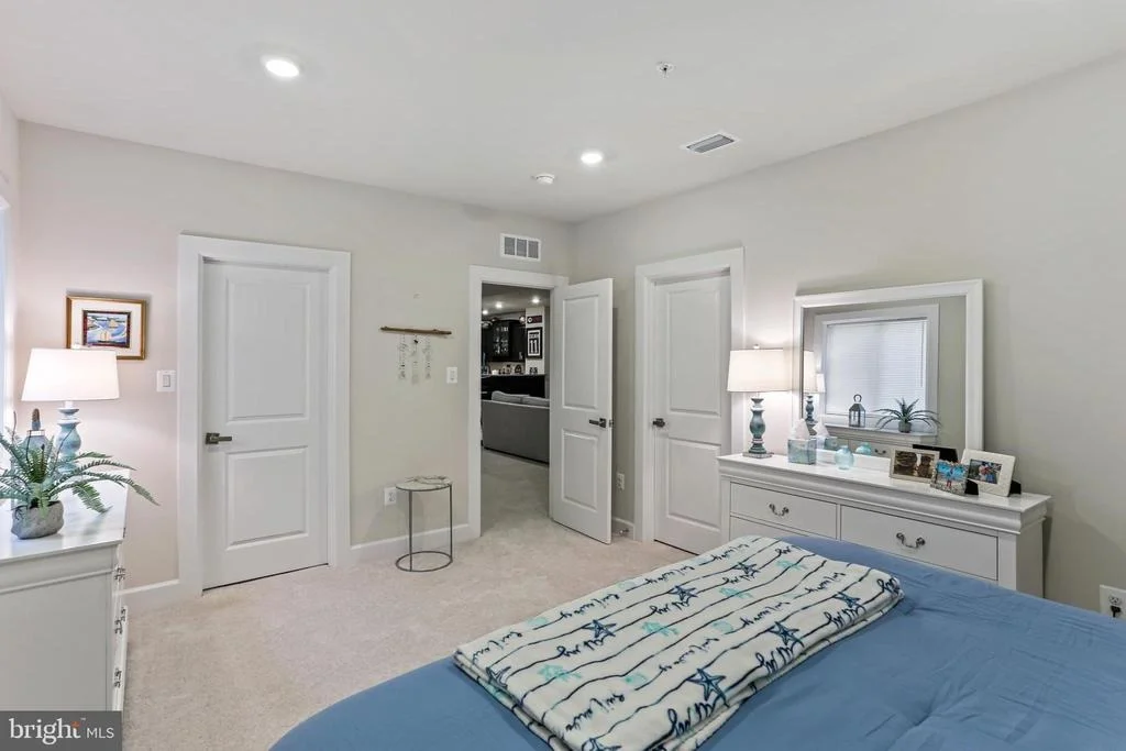 Photo of 384 CROWN POINT DRIVE