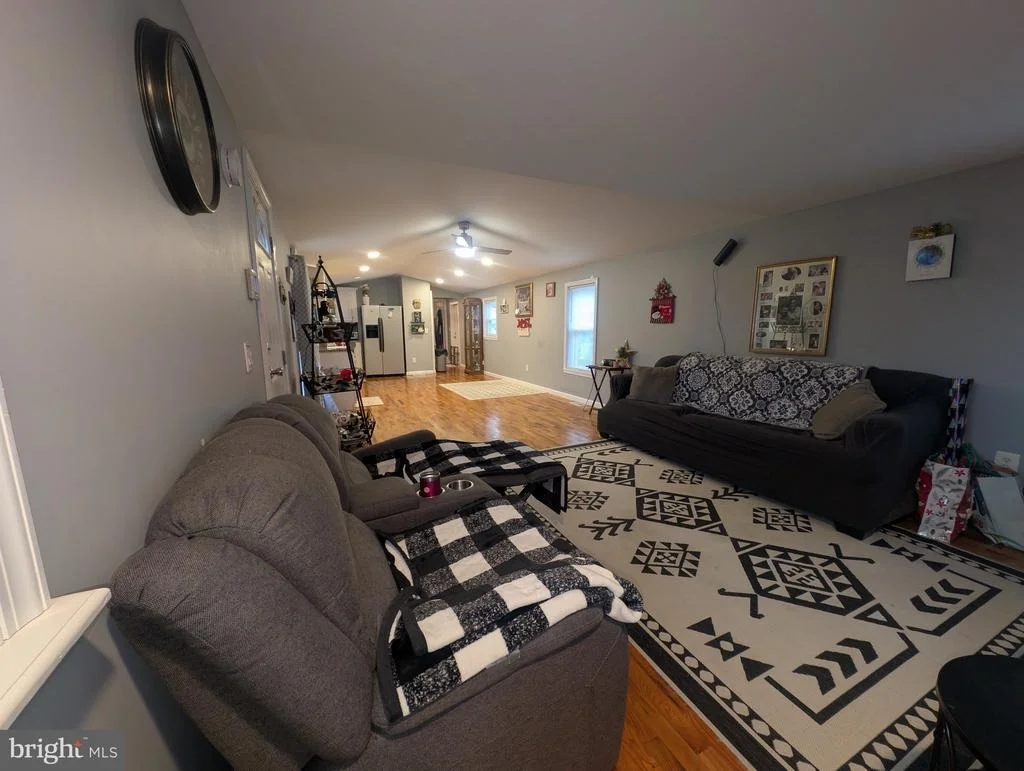 Photo of 239 POCLAIN
