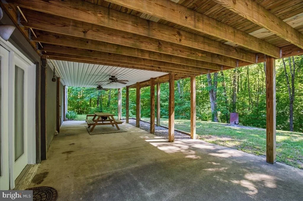 Photo of 1610 AVERY ROAD