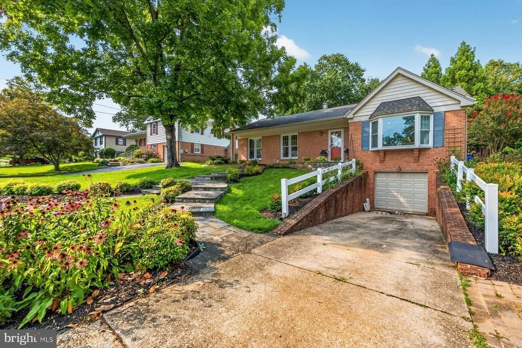 Photo of 1602 LEMONTREE LANE