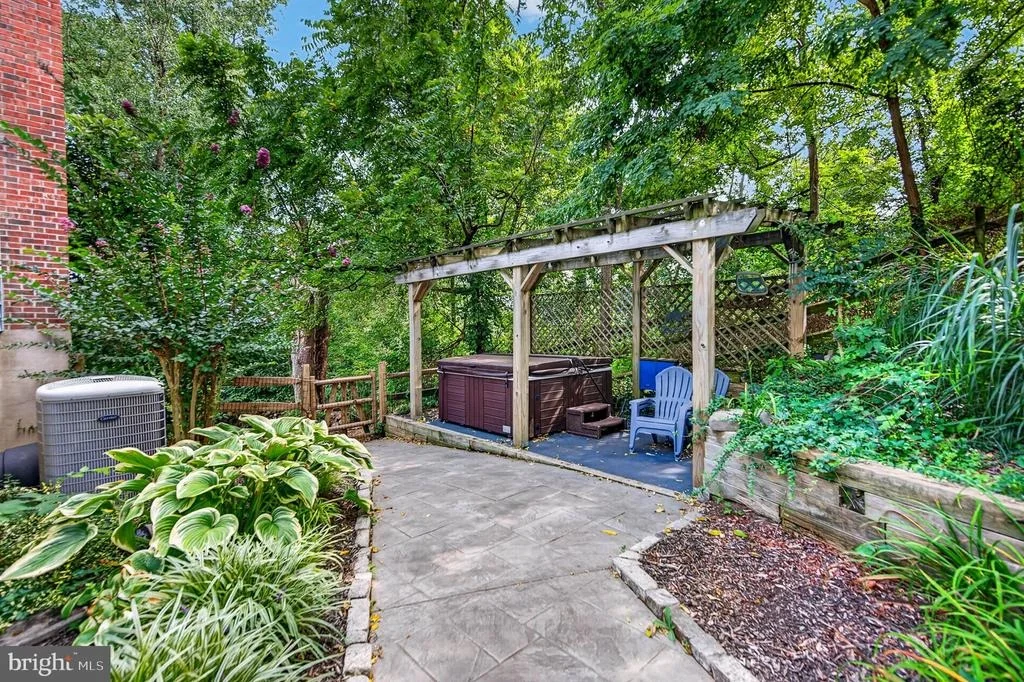 Photo of 100 HILLSIDE ROAD