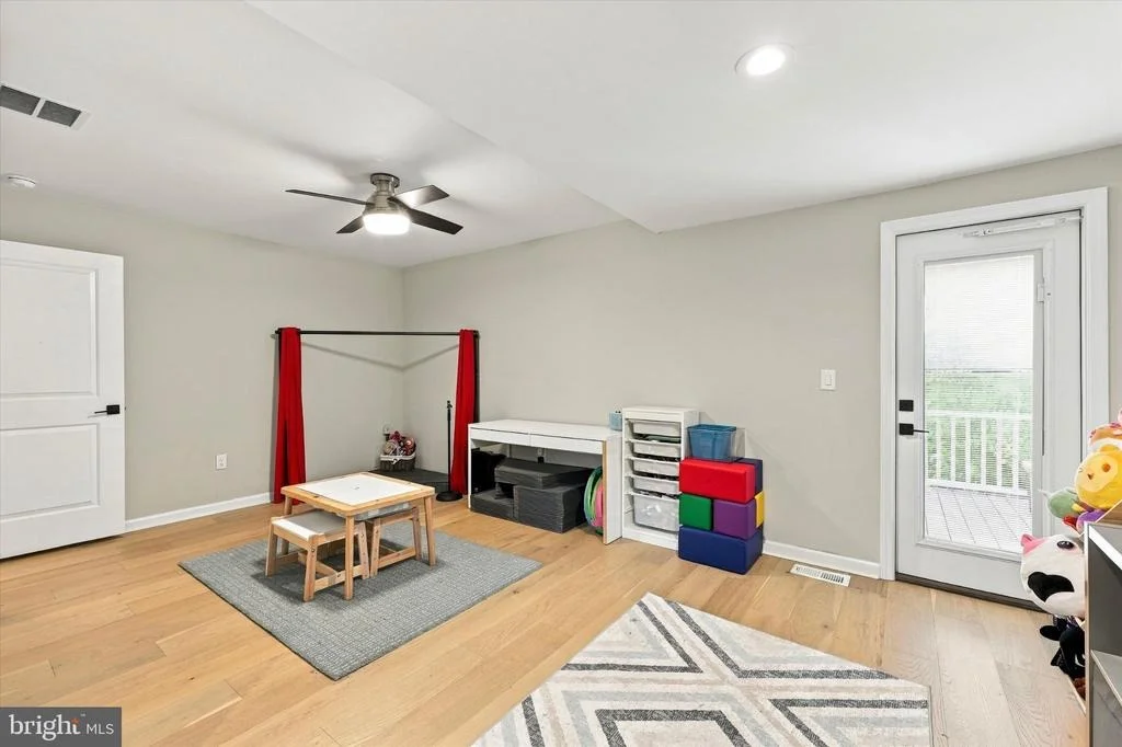 Photo of 615 FOX RUN ROAD