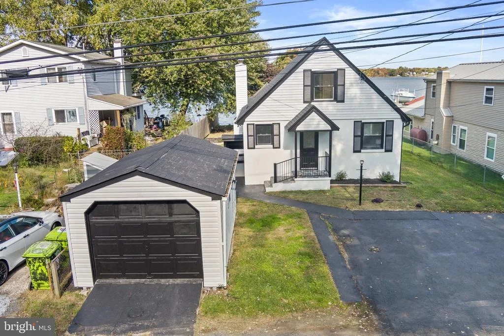 Photo of 515 FREYS ROAD