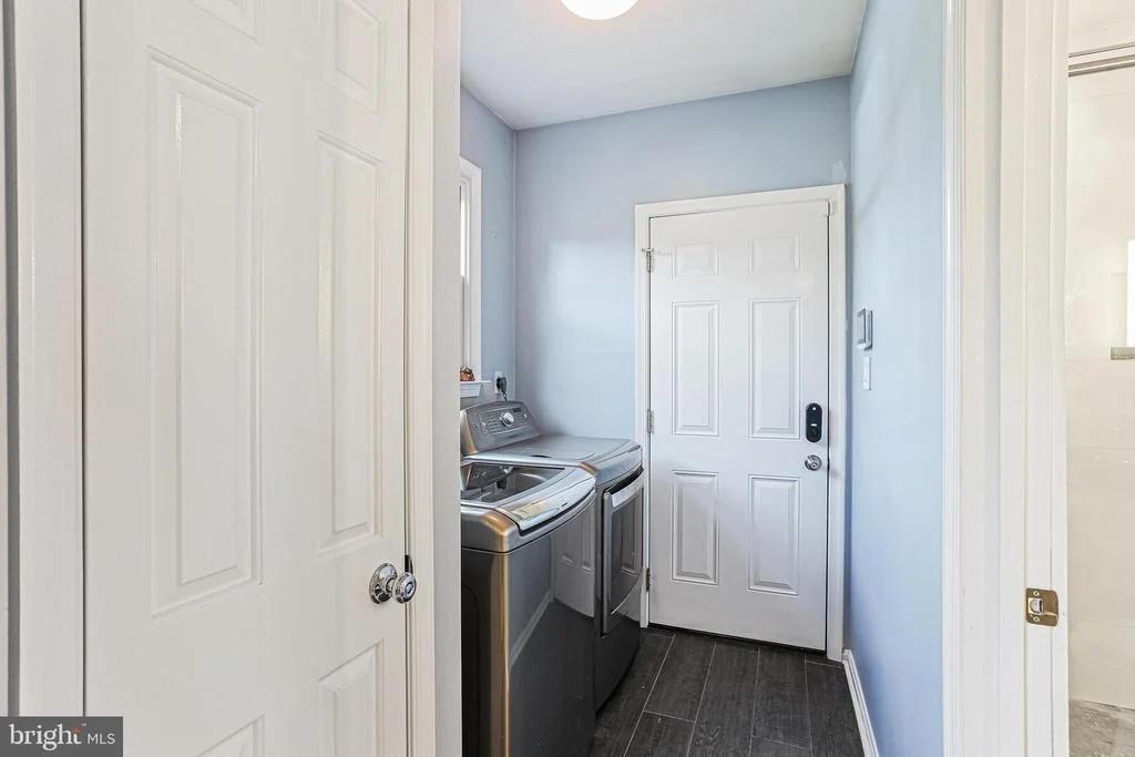 Photo of 8668 FELSVIEW DRIVE