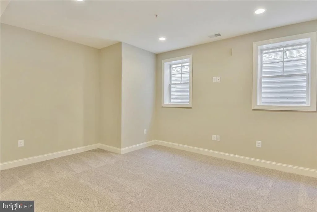 Photo of 4510 MAPLE AVENUE
