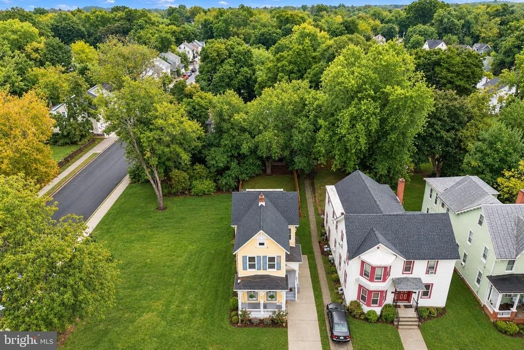 Photo of 50 WALNUT STREET
