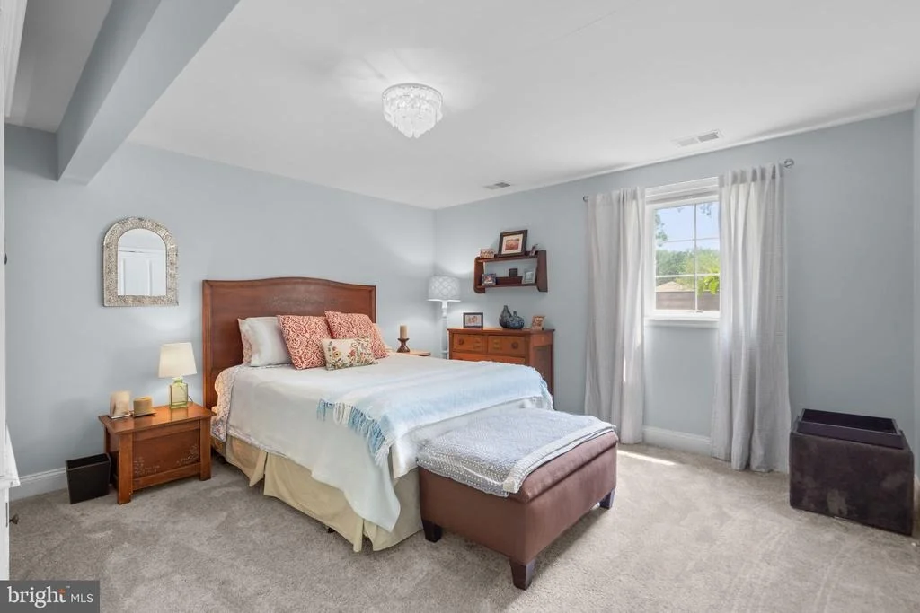 Photo of 4117 QUEEN MARY DRIVE