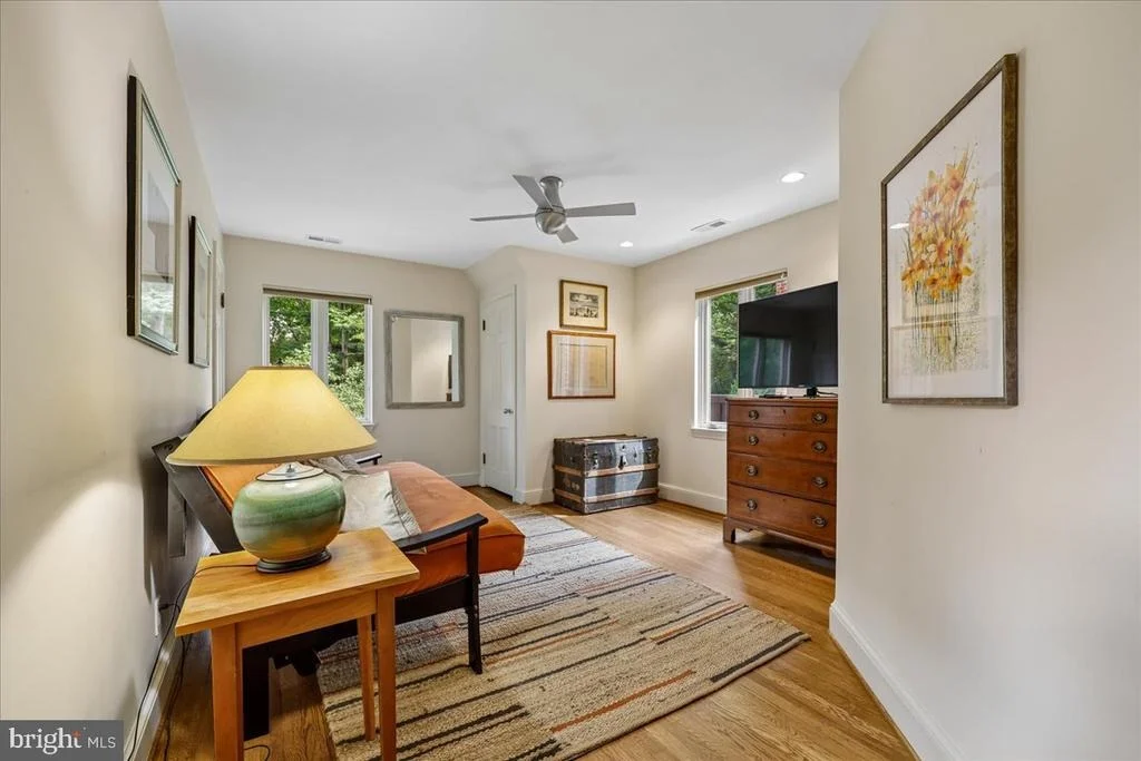Photo of 1212 WOODSIDE PARKWAY