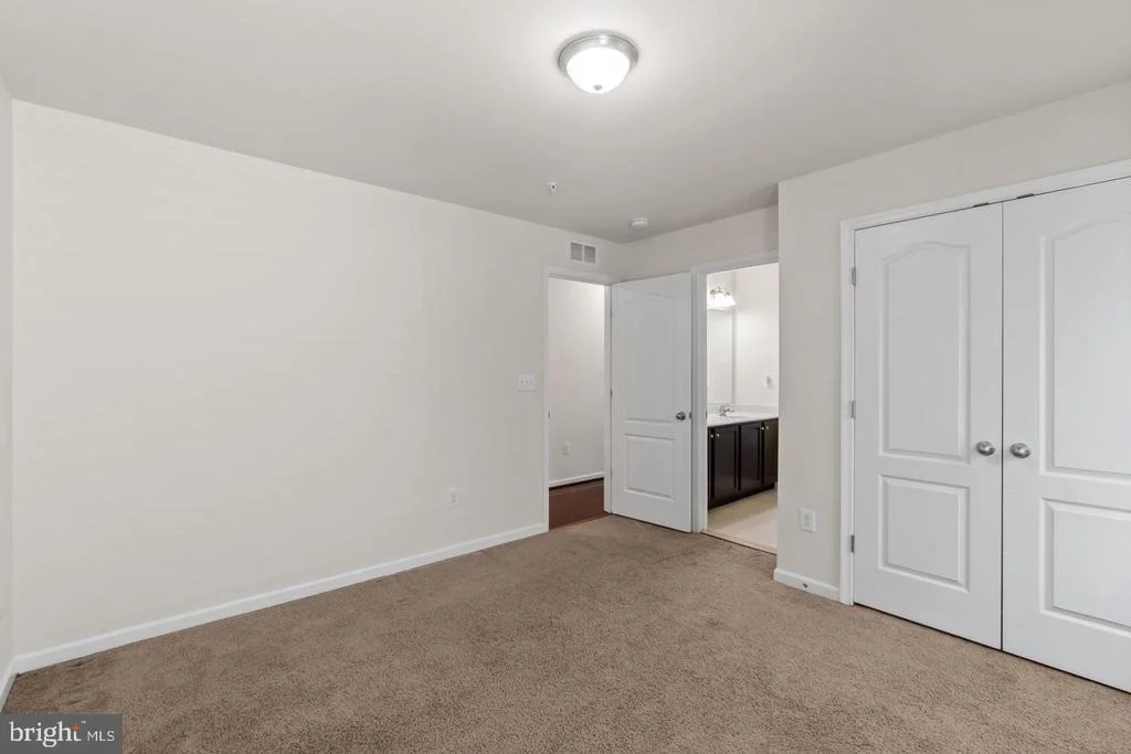Photo of 9613 MANOR OAKS VIEW