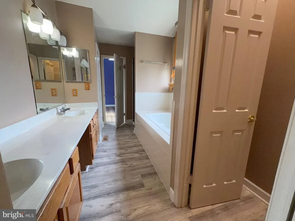 Photo of 9348 CREEKVIEW DRIVE