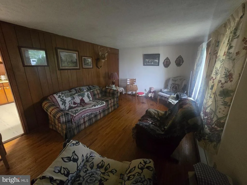 Photo of 413 VALLEY MILL ROAD