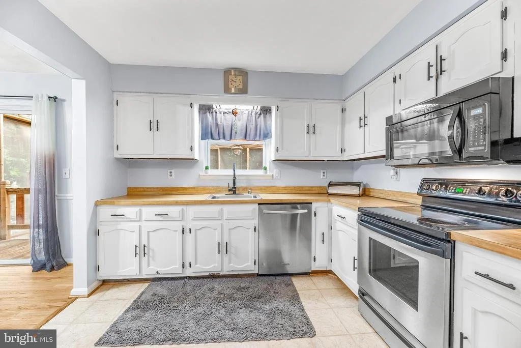 Photo of 1146 CALVERT BEACH ROAD
