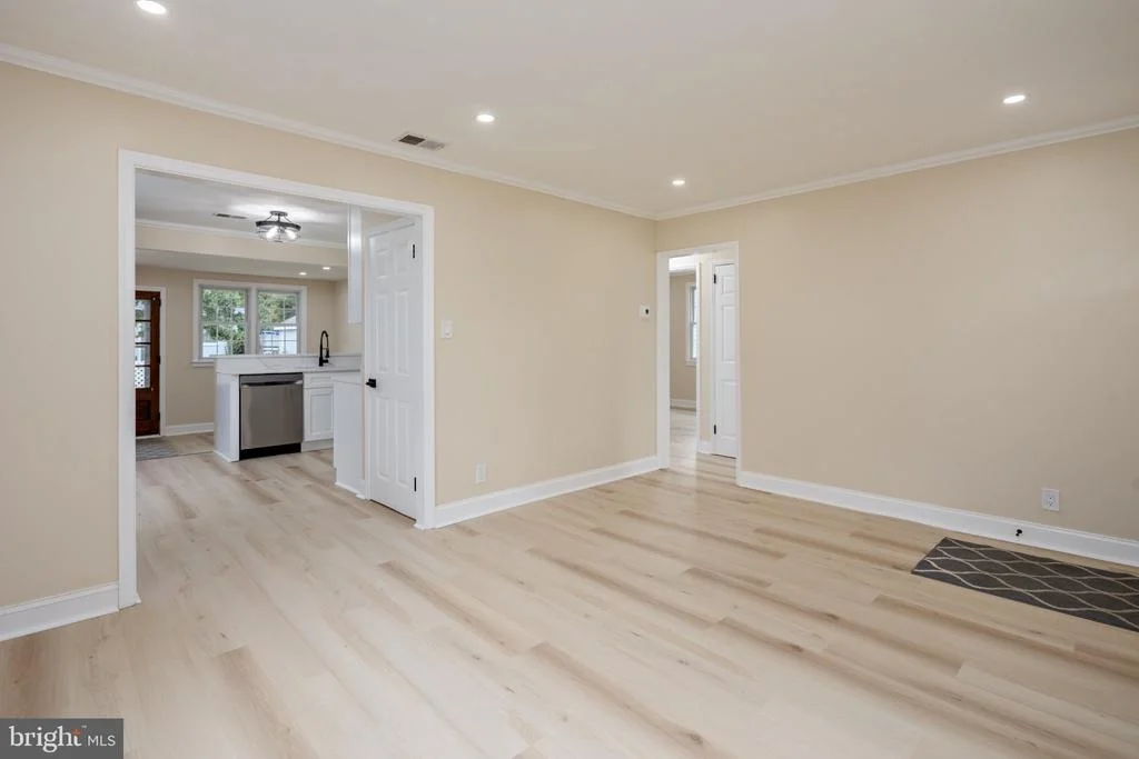Photo of 8202 LONGPOINT ROAD