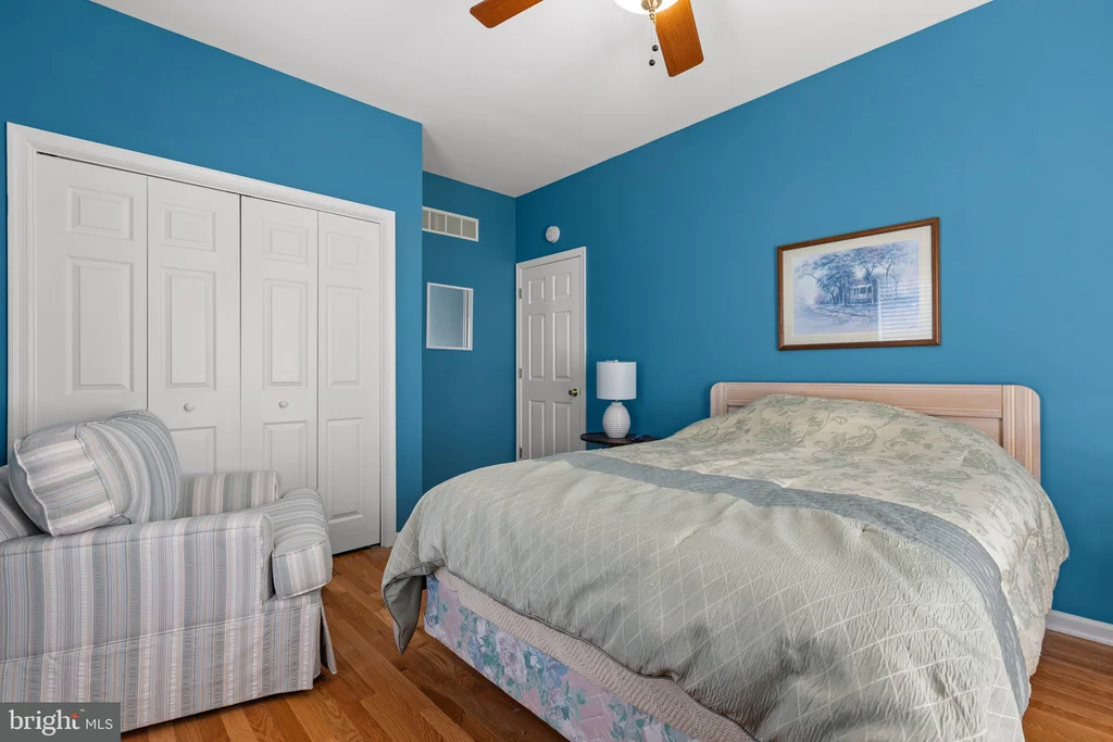 Photo of 33 SIOUX DRIVE