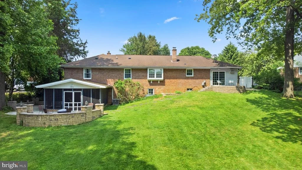 Photo of 4117 QUEEN MARY DRIVE