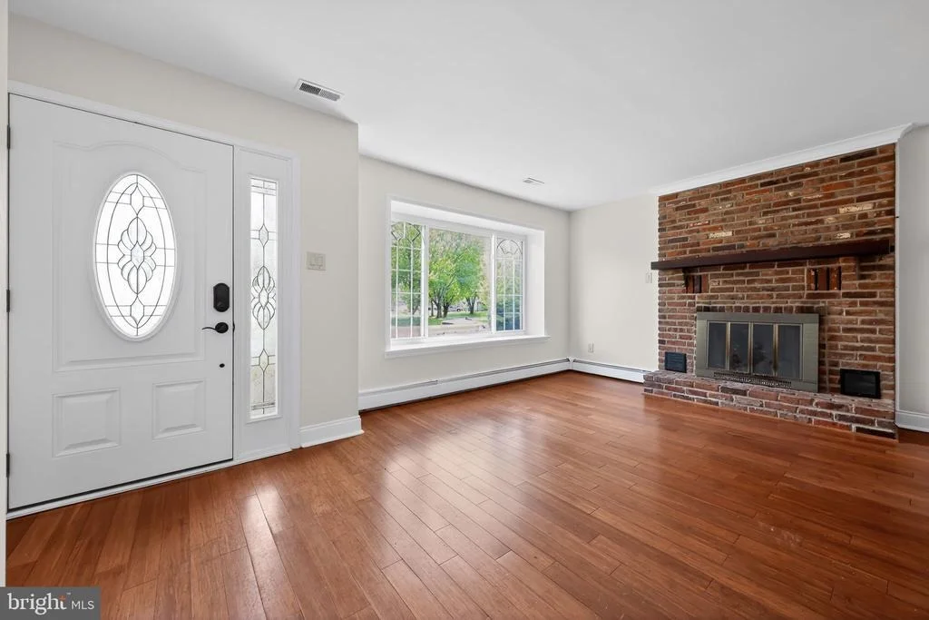 Photo of 302 WINDSOR LANE