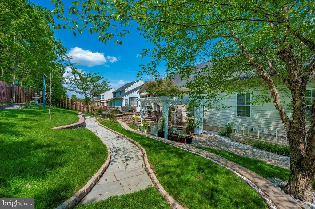 Photo of 11229 SUFFOLK DRIVE
