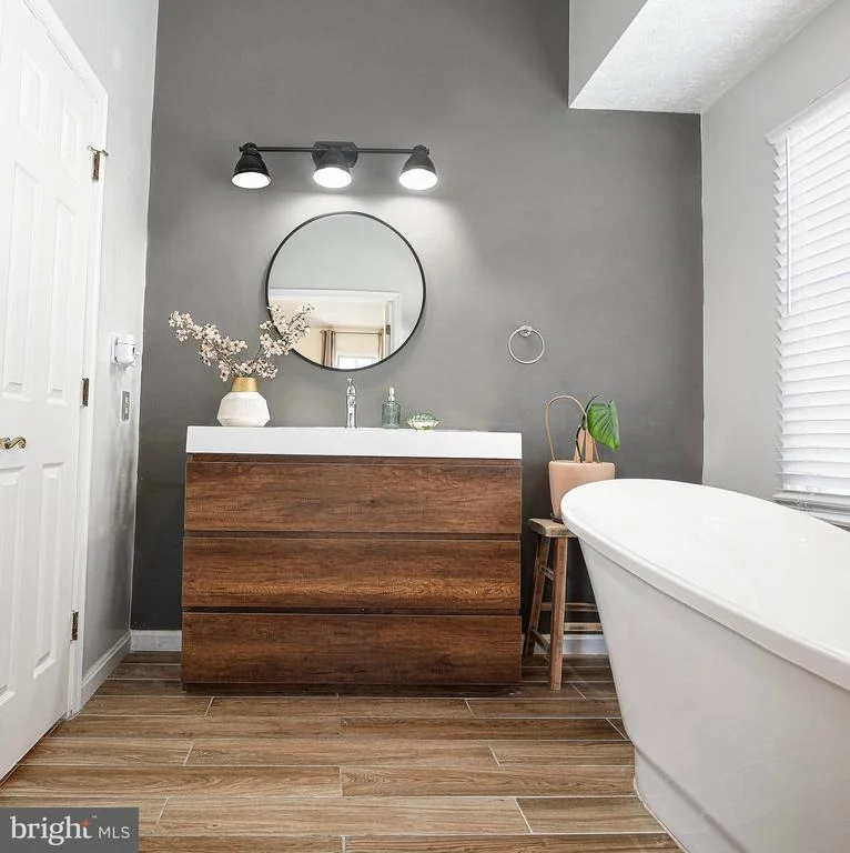 Photo of 1583 BENTLEY CIRCLE