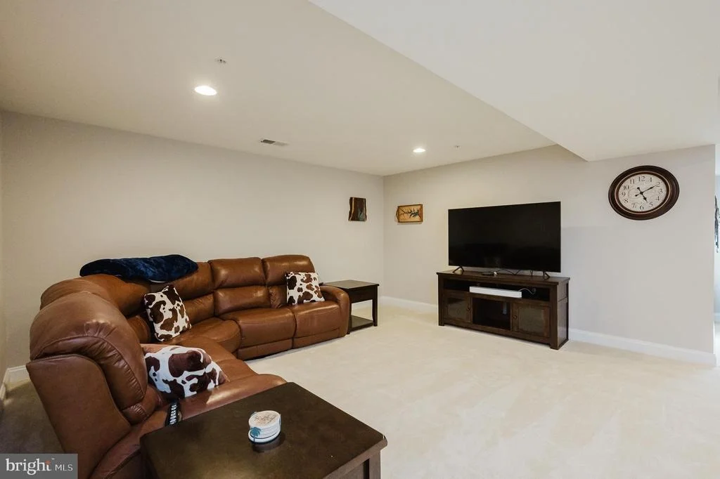Photo of 355 TUFTON CIRCLE