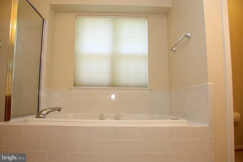 Photo of 43862 CHELTENHAM CIRCLE