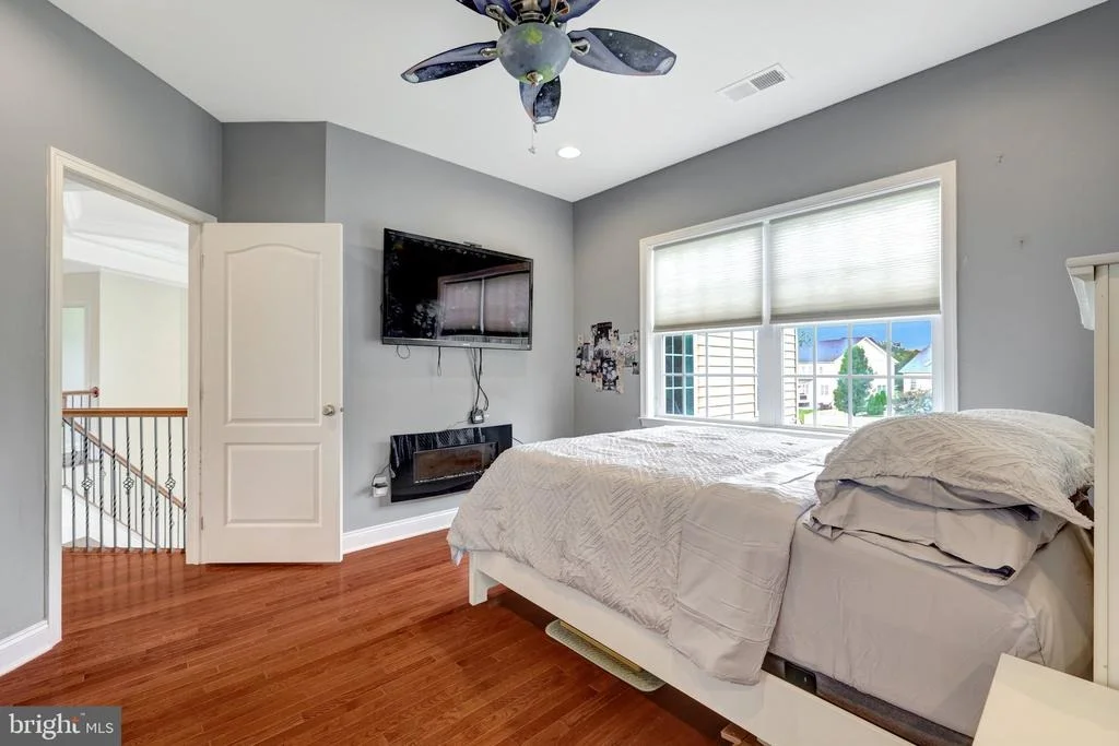 Photo of 24337 EAGLES LANDING PLACE