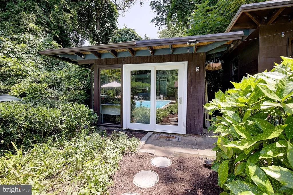 Photo of 1169 LATROBE DRIVE