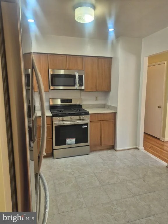 Photo of 10504 MULLIKIN DRIVE
