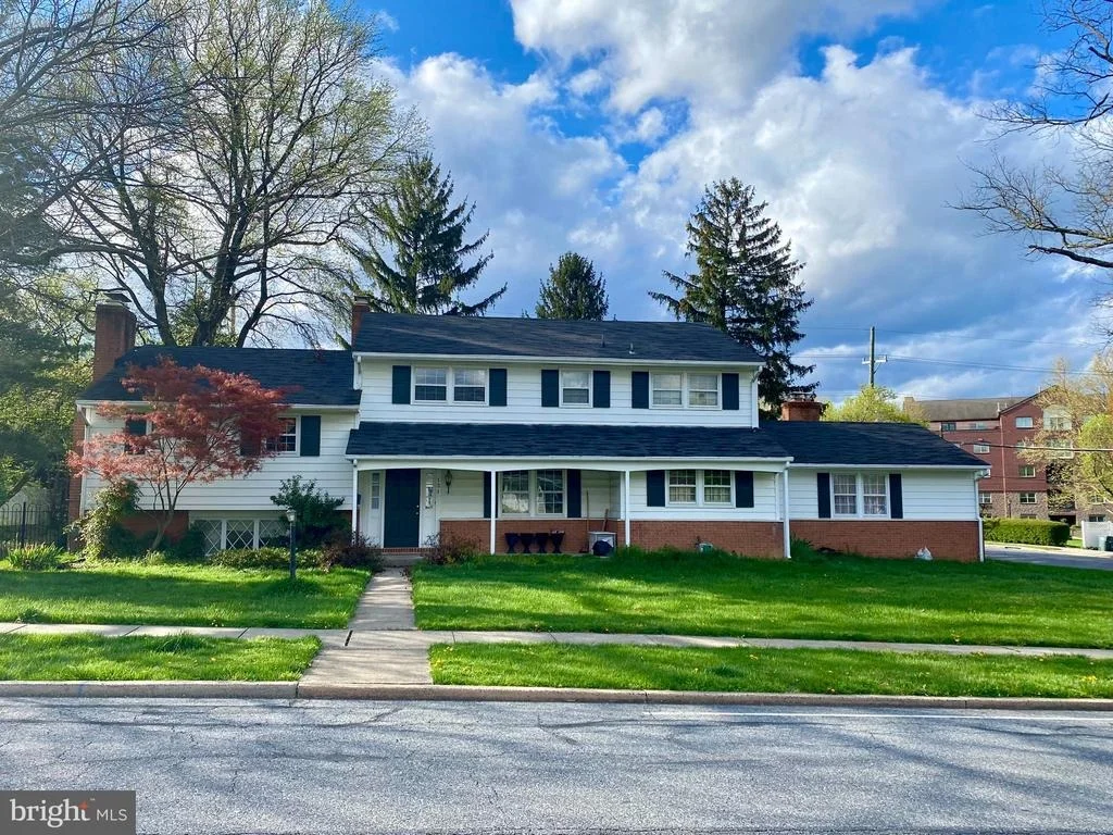 Photo of 131 FAIRVIEW AVENUE