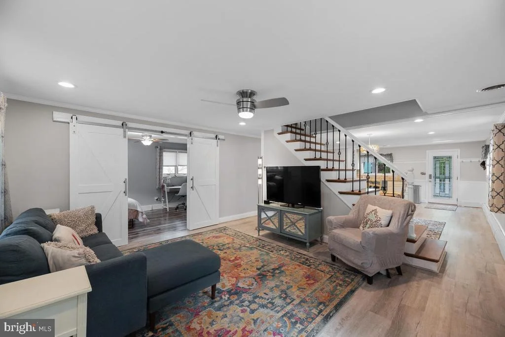 Photo of 607 REST AVENUE