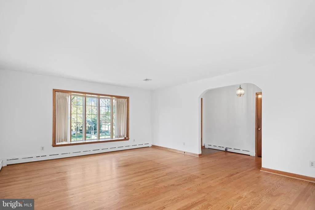 Photo of 10207 LARISTON LANE