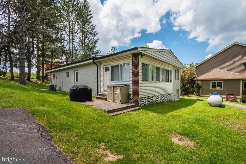 Photo of 161 MARSH HILL ROAD