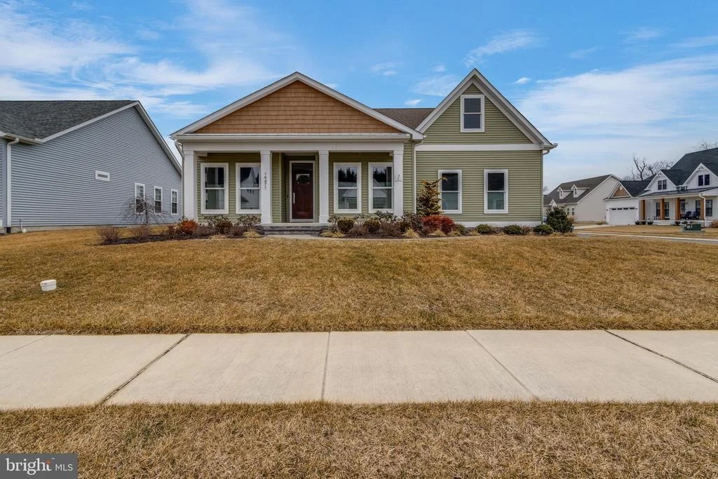 Photo of 16471 FOUR LEAF DRIVE