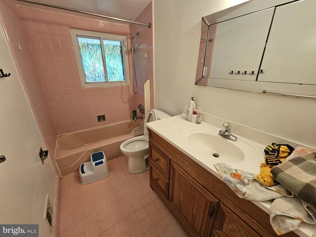 Photo of 420 LAMBERTON DRIVE