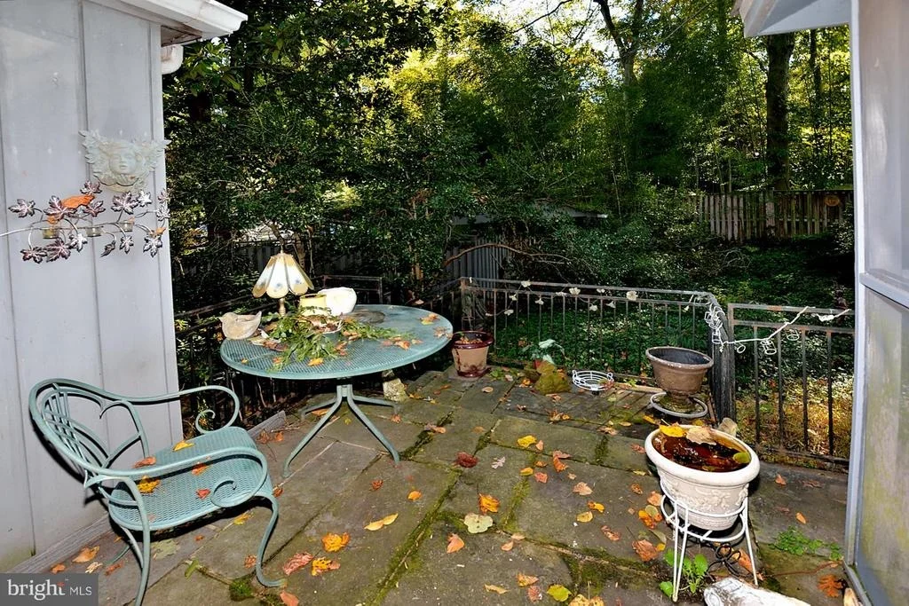 Photo of 4 BUTTONWOOD LANE
