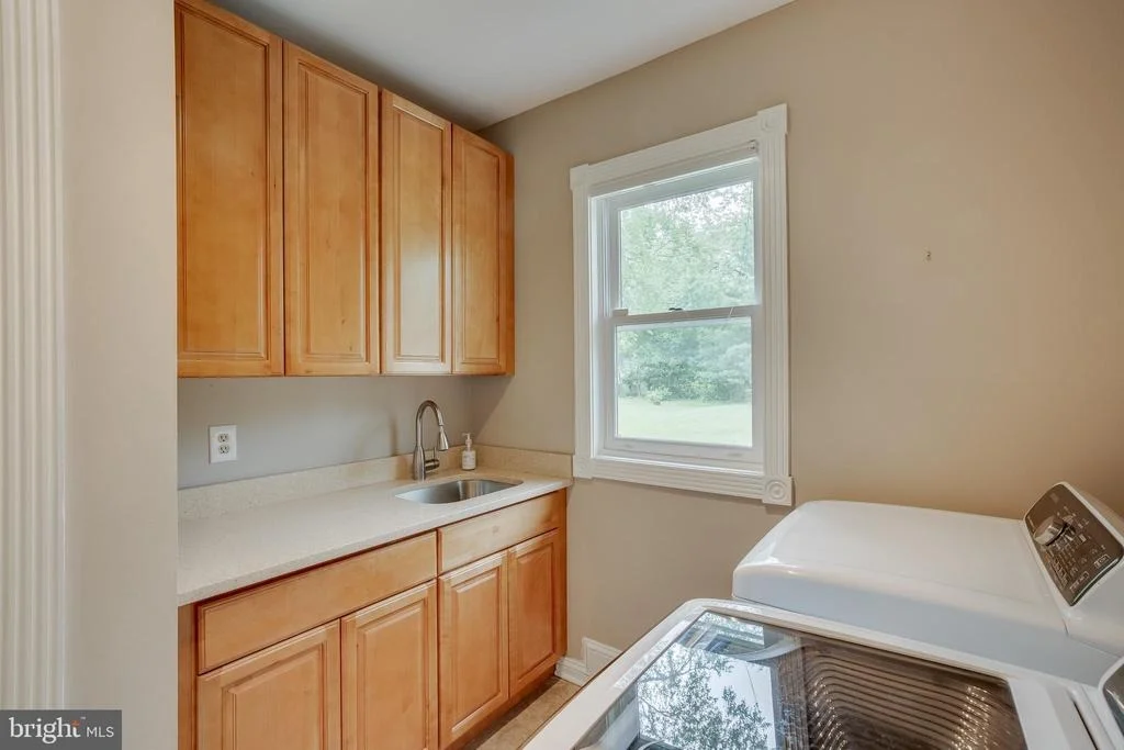 Photo of 6504 GRIFFITH ROAD