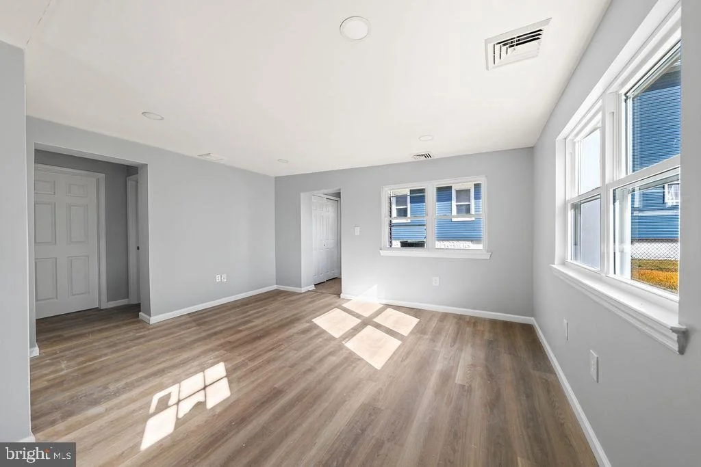 Photo of 408 W 3RD AVENUE