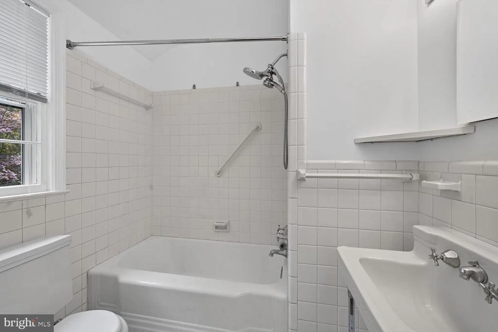Photo of 4747 UPTON STREET NW