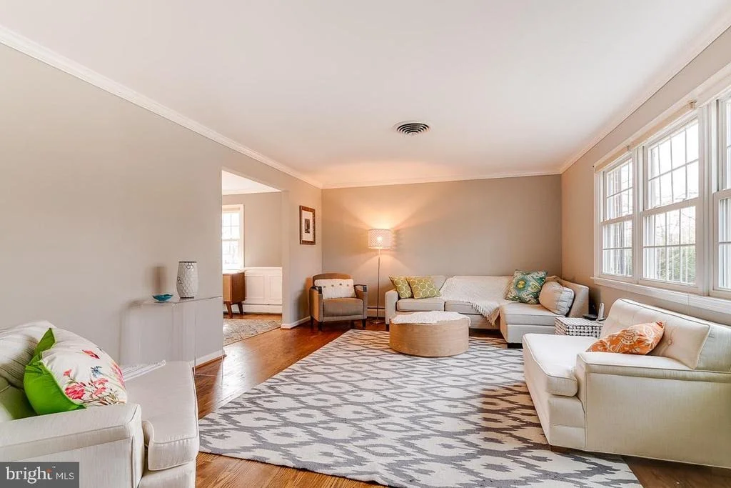 Photo of 9702 LONGVIEW DRIVE