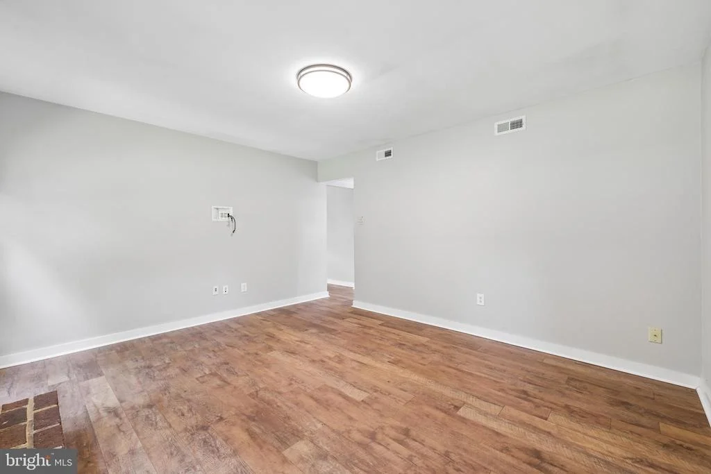 Photo of 1410 KNIGHTS BRIDGE TURN