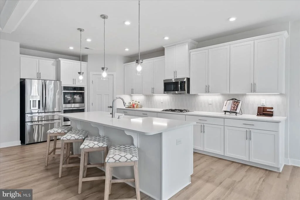 Photo of 37296 SPINNEY LANE