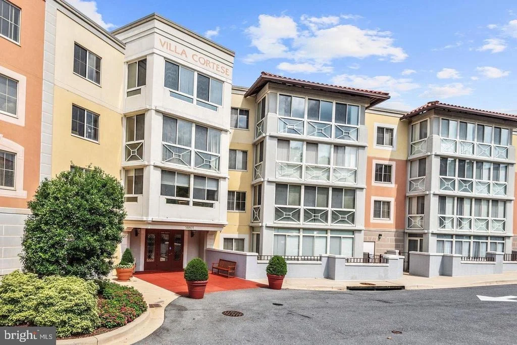 Photo of Unit 403 at 14801 PENNFIELD CIRCLE