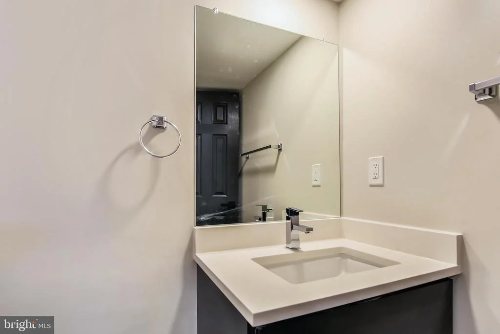 Photo of 1508 LAUREL HILL ROAD