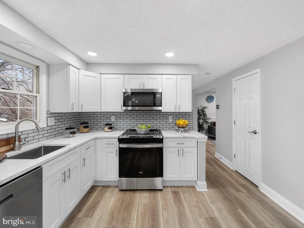 Photo of 18011 SILVER LEAF DRIVE