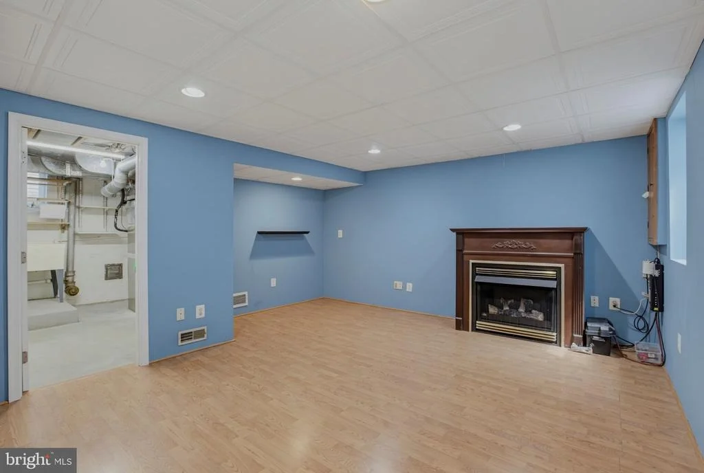Photo of 717 MAPLETON ROAD