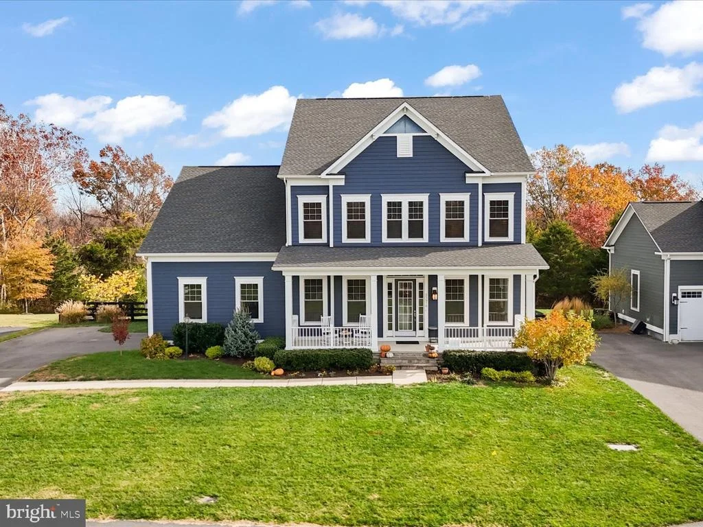 Photo of 25970 LIQUIDAMBAR LANE