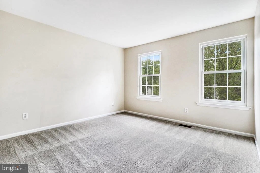 Photo of 1433 VALEBROOK LANE