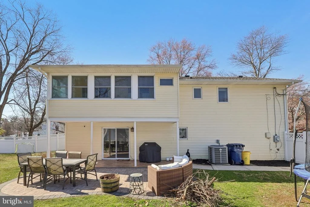 Photo of 6 RYDAL DRIVE
