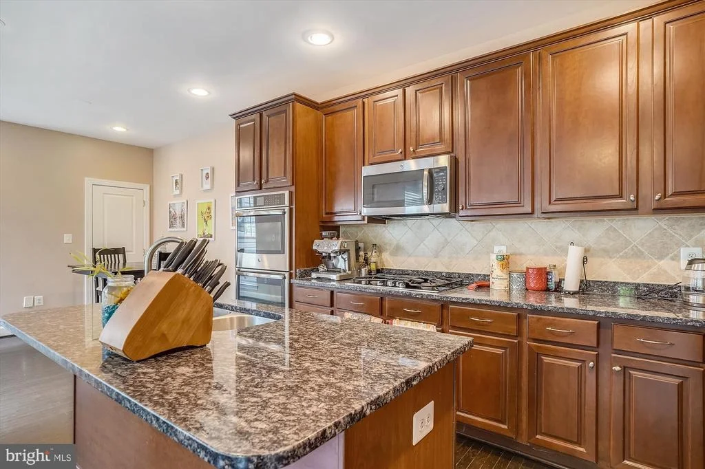 Photo of 23621 SUGAR VIEW DRIVE